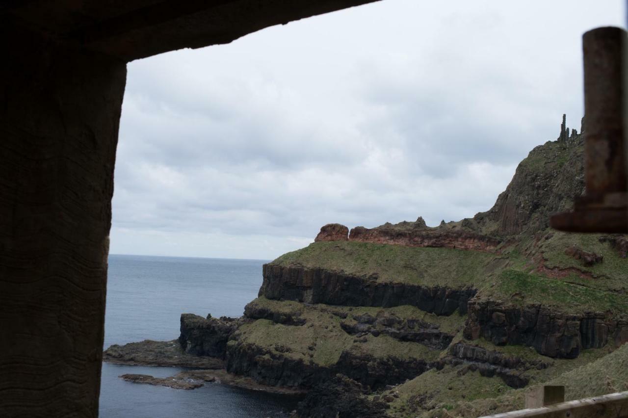 巴利卡斯尔 Manor House Rathlin Island酒店 外观 照片