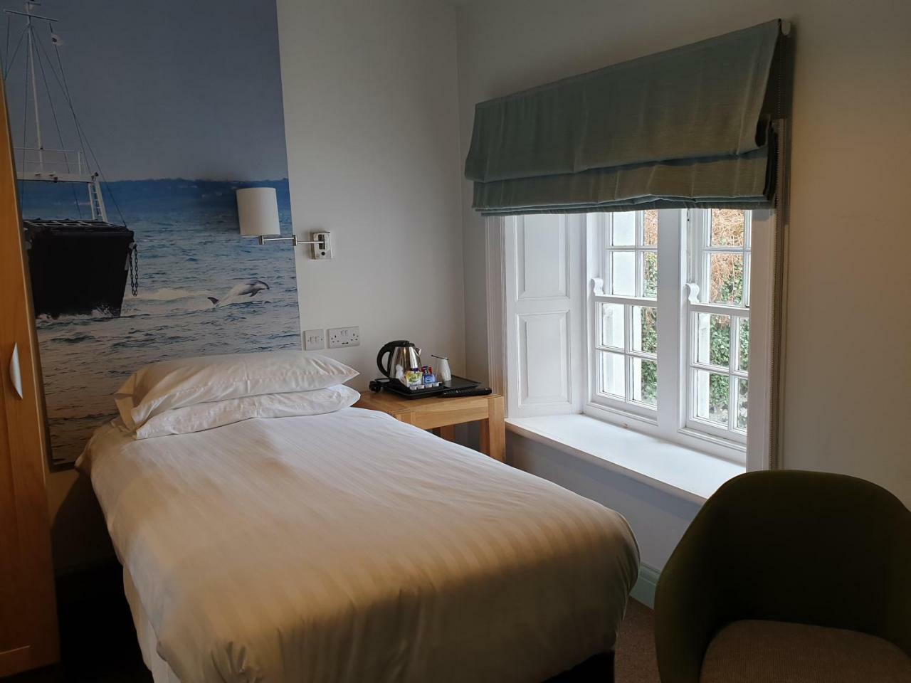 巴利卡斯尔 Manor House Rathlin Island酒店 外观 照片