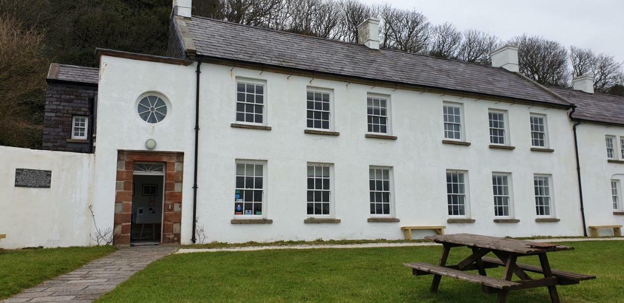 巴利卡斯尔 Manor House Rathlin Island酒店 外观 照片