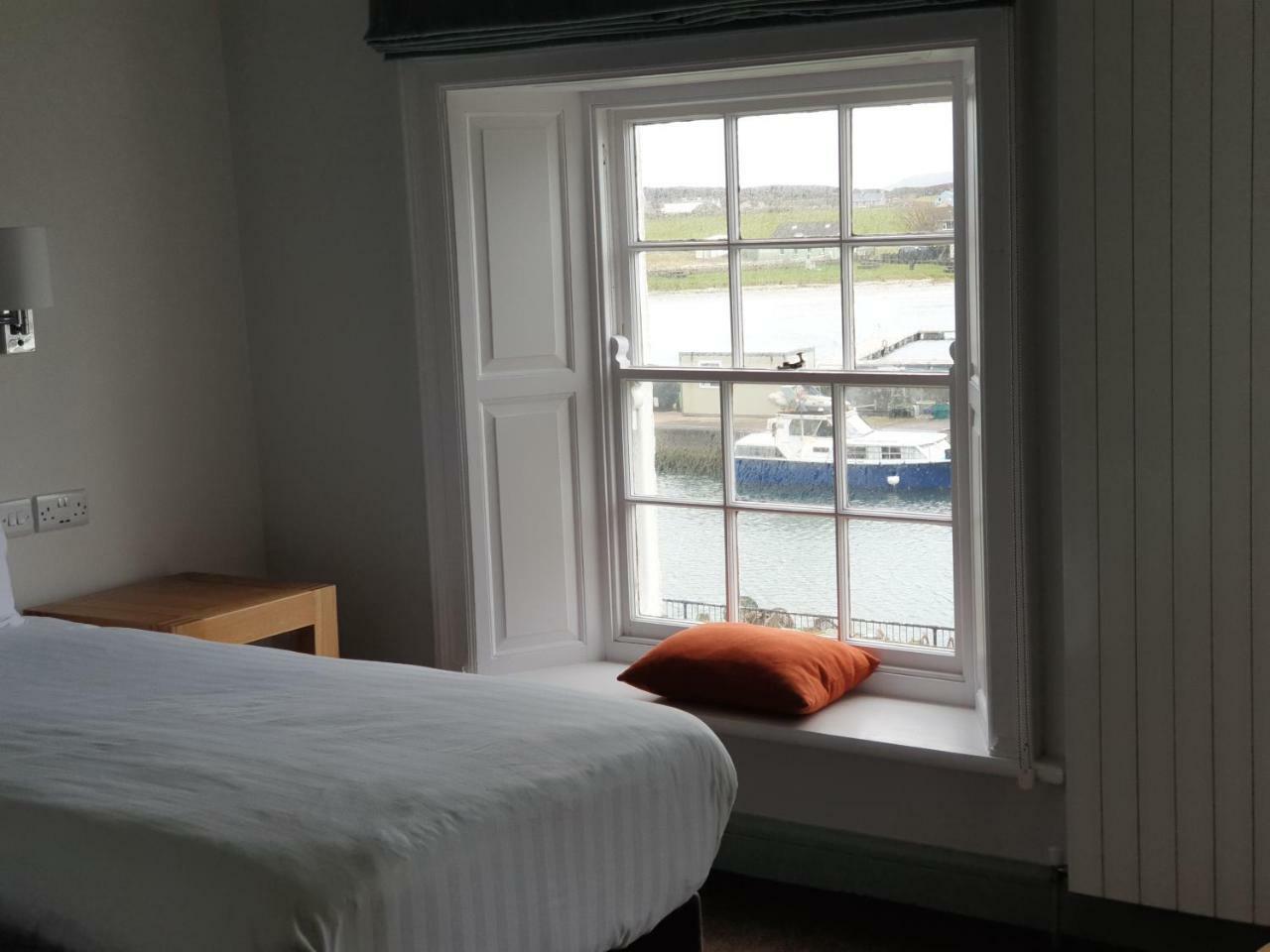 巴利卡斯尔 Manor House Rathlin Island酒店 外观 照片