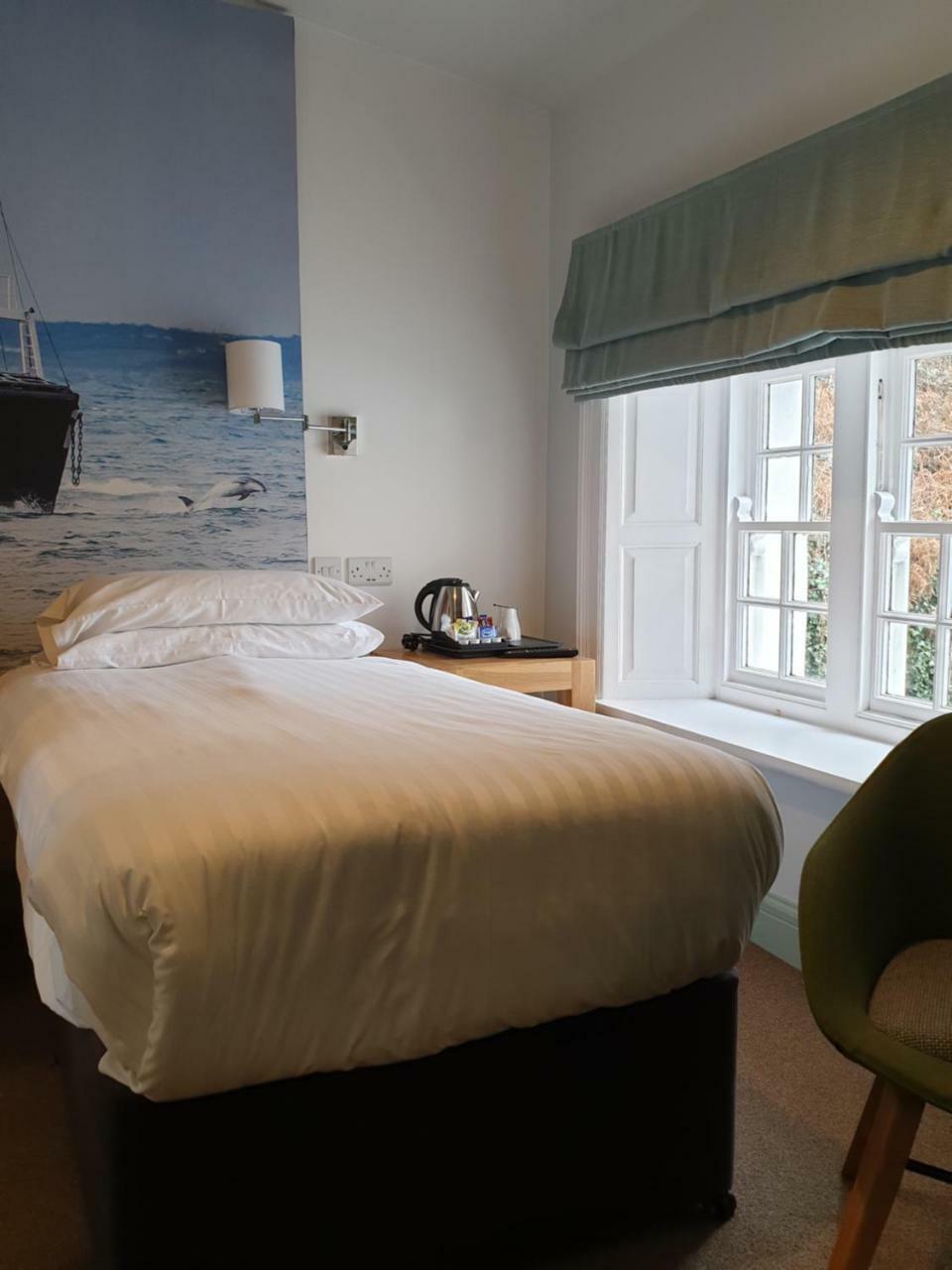 巴利卡斯尔 Manor House Rathlin Island酒店 外观 照片