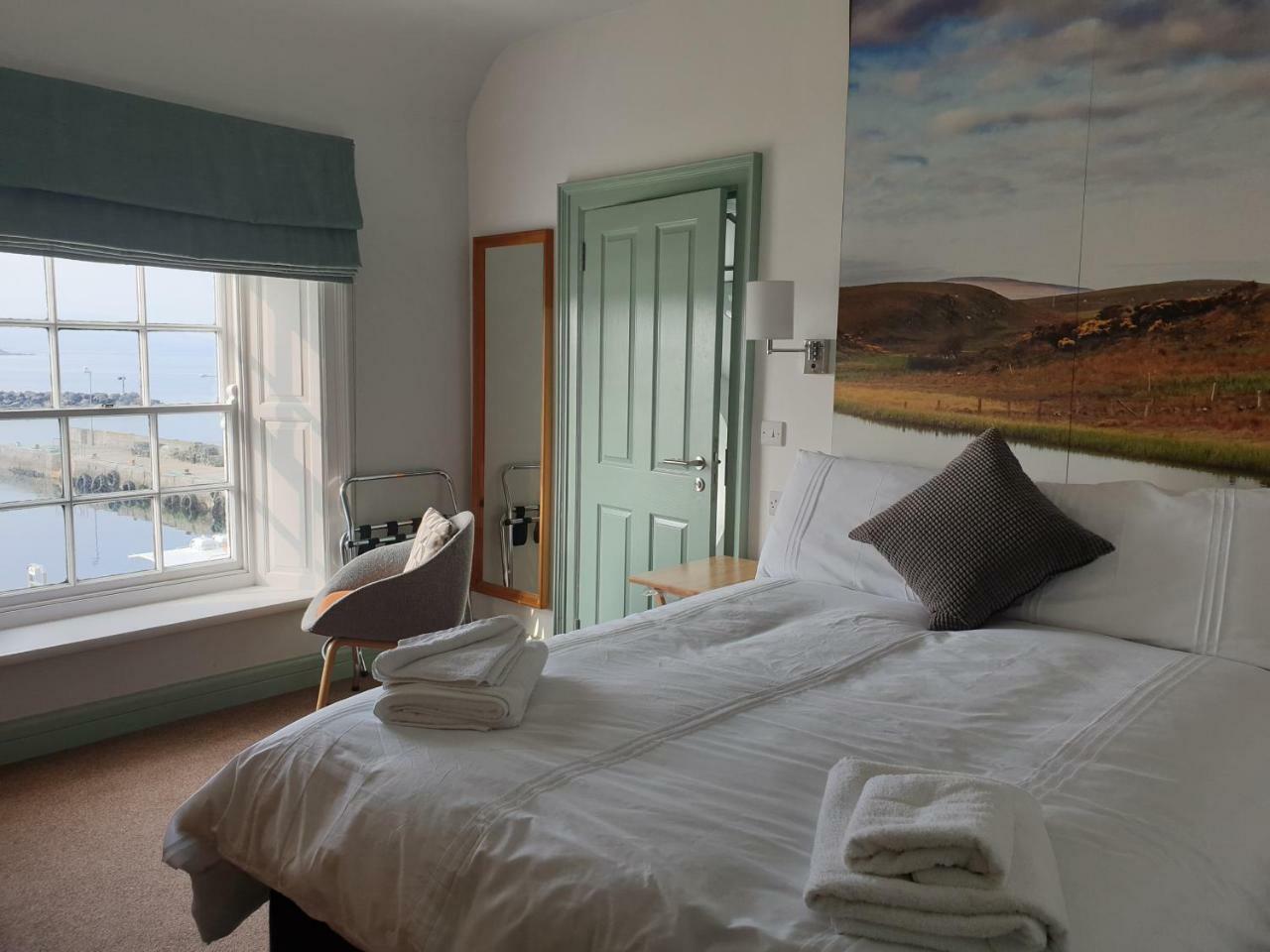 巴利卡斯尔 Manor House Rathlin Island酒店 外观 照片